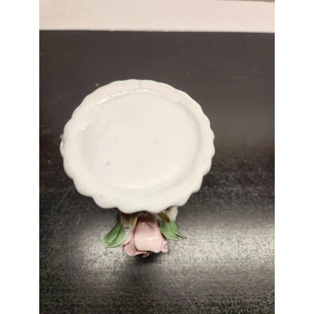 Ceramic Fluted Vase‎ With Pink Rose & Green Leaves Accent